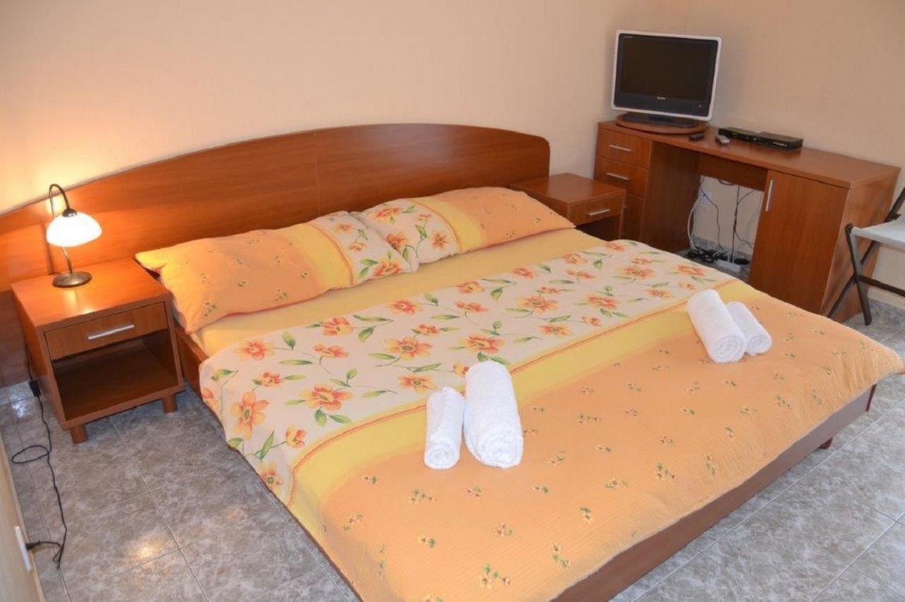 Apartments Barisic Hrvatskih Zrtava 404 Seget Vranjica Trogir Eksteriør bilde